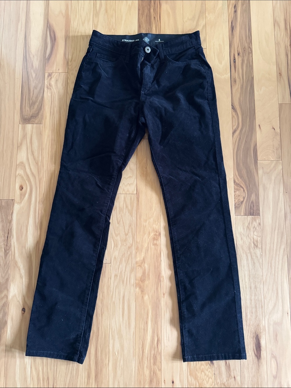 NWOT St. John’s Bay Black Straight-Leg Corduroy Pants - 6R